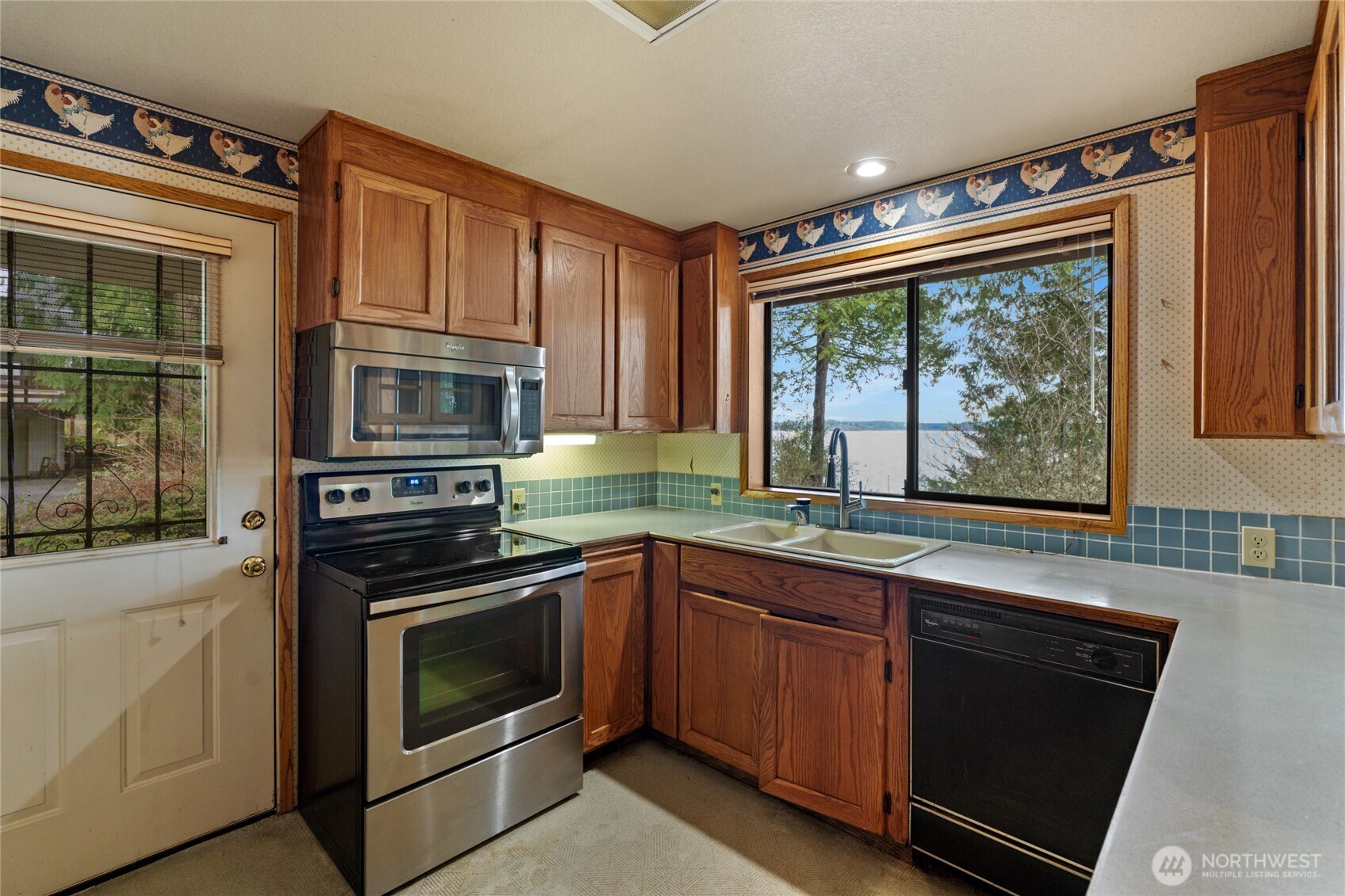 909 Lorenz Road NW Lakebay WA 98349