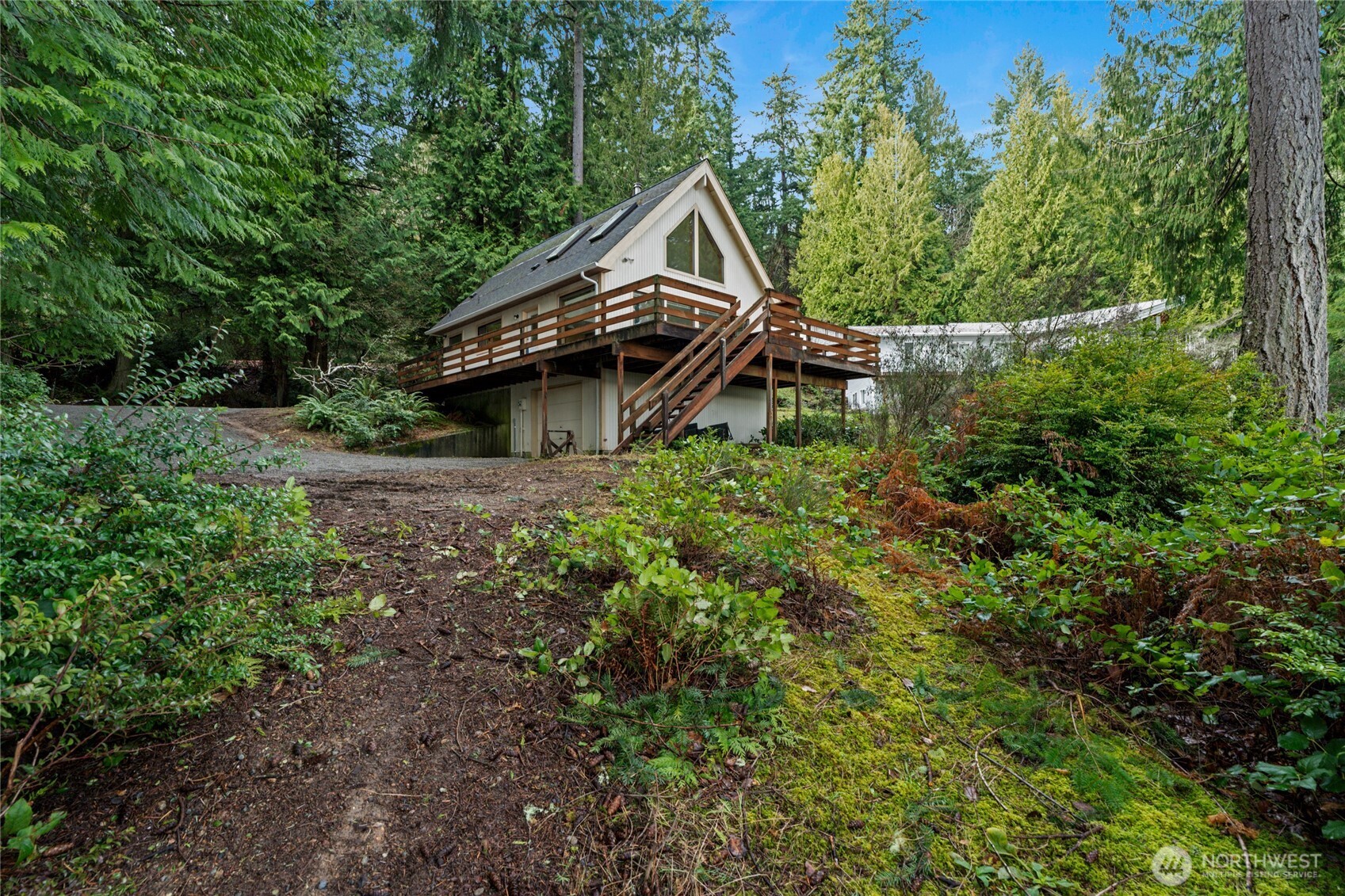 909 Lorenz Road NW Lakebay WA 98349