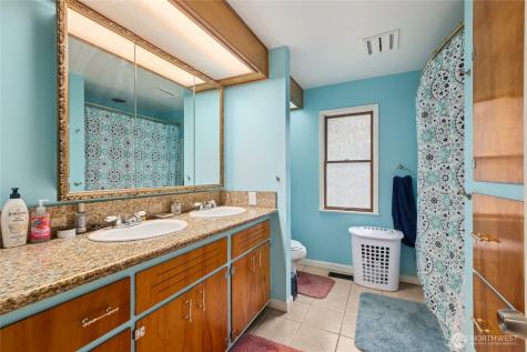 2826 S Meridian Puyallup WA 98373
