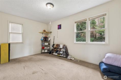 2826 S Meridian Puyallup WA 98373