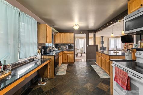 2826 S Meridian Puyallup WA 98373