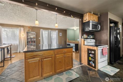 2826 S Meridian Puyallup WA 98373