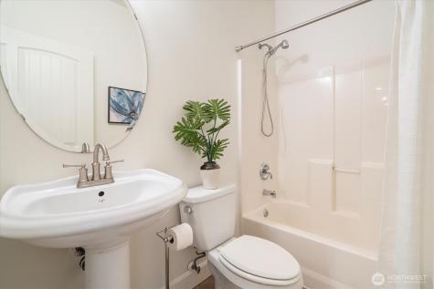 19540 159th Place NE Woodinville WA 98072
