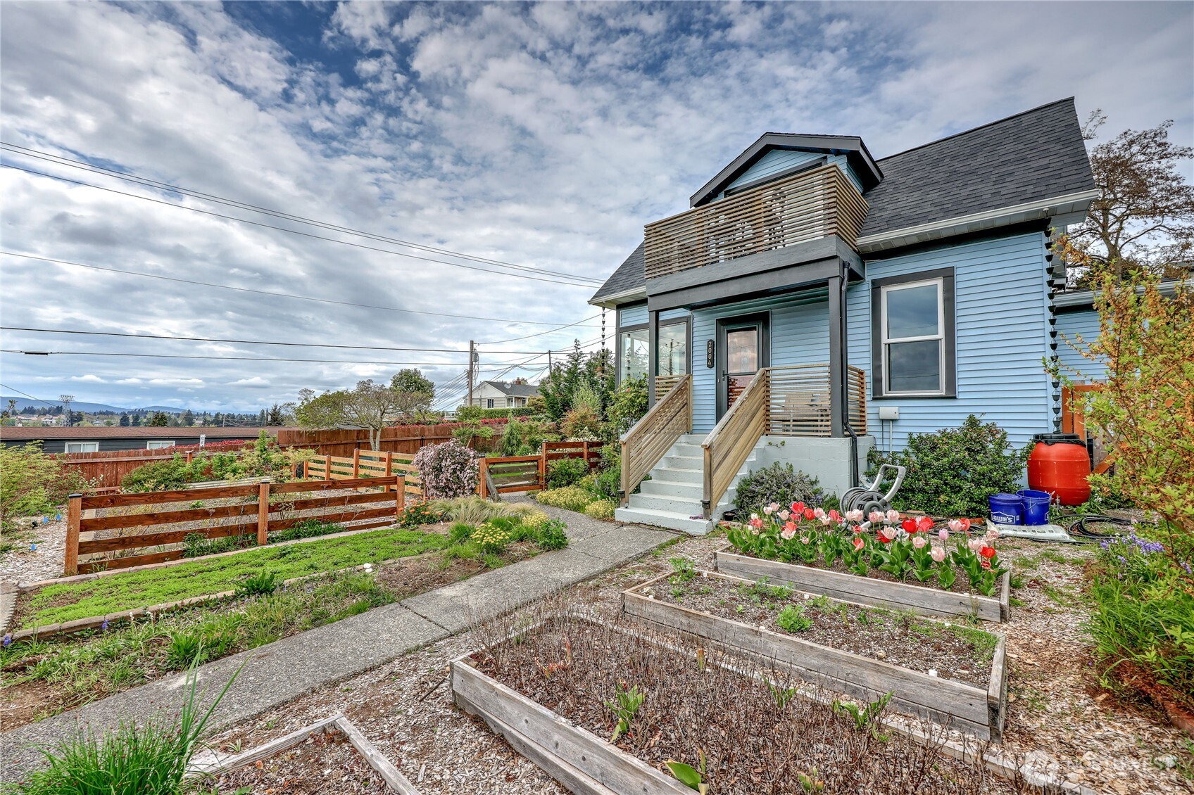 2004 E 15th Street Bremerton WA 98310