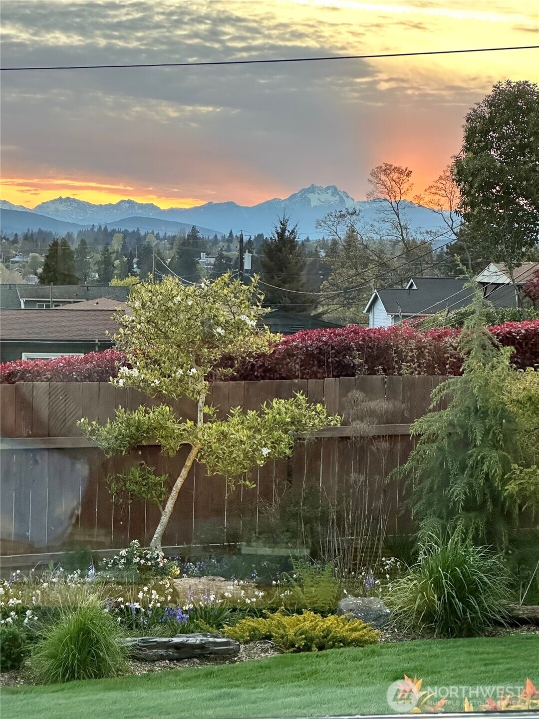 2004 E 15th Street Bremerton WA 98310