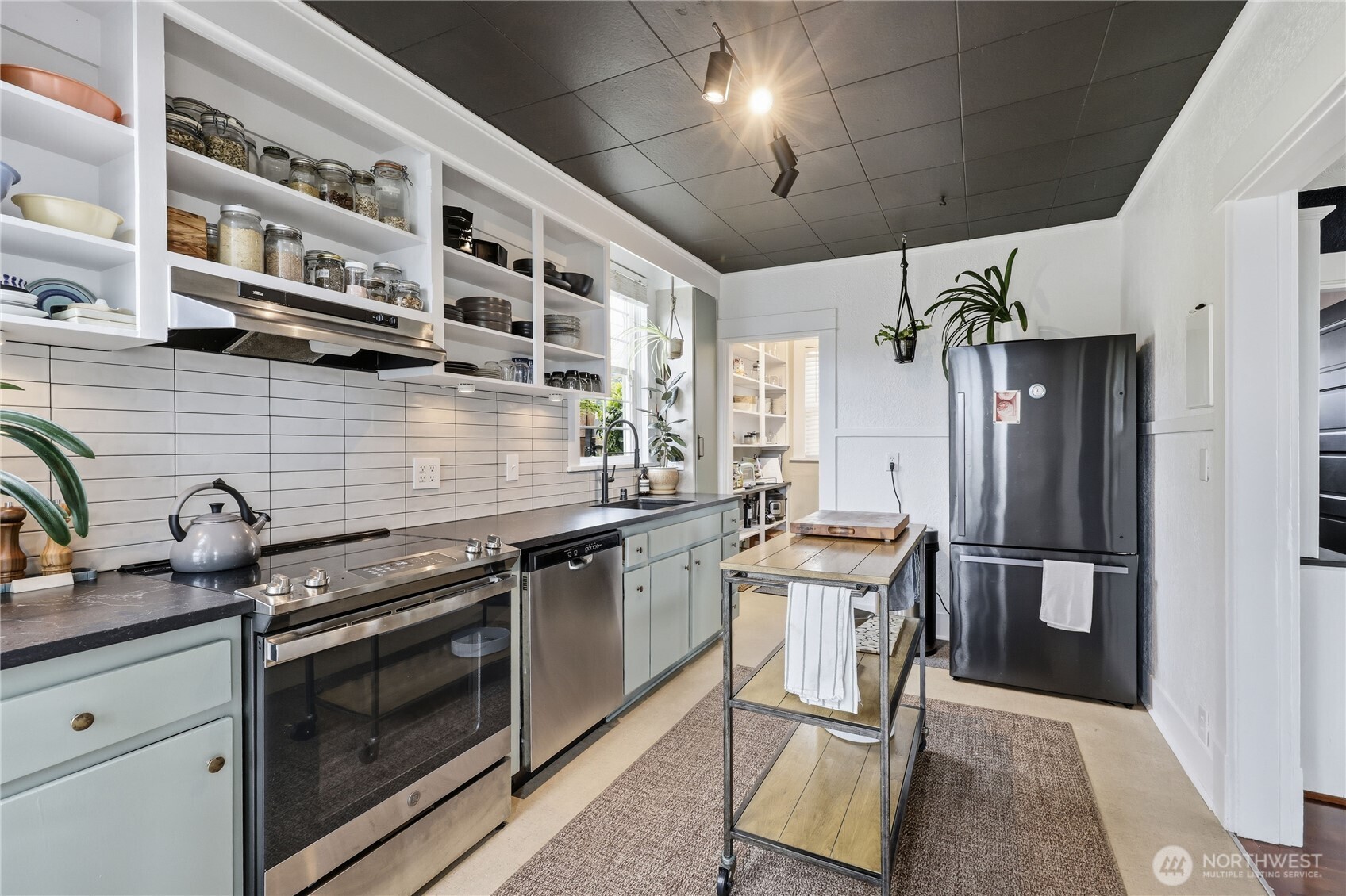 2004 E 15th Street Bremerton WA 98310