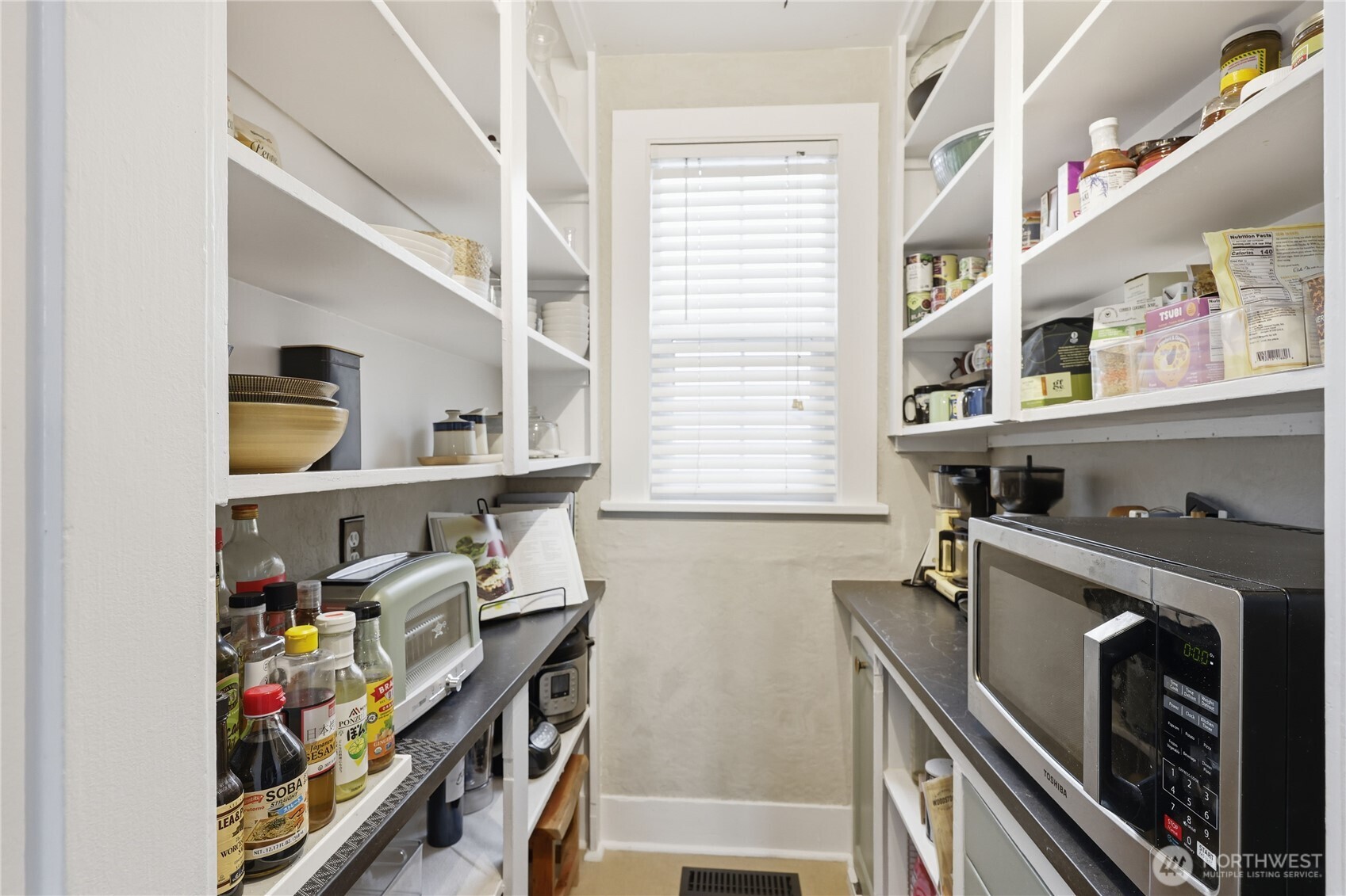 2004 E 15th Street Bremerton WA 98310