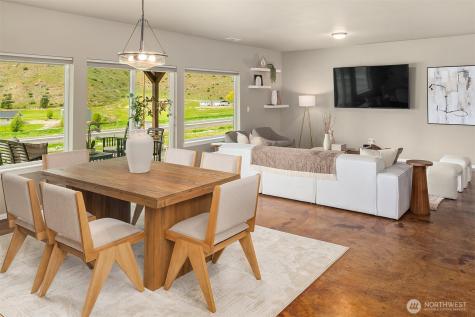 24 Mackenzie Way Chelan WA 98816