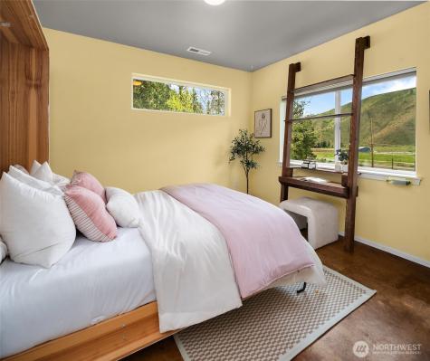 24 Mackenzie Way Chelan WA 98816