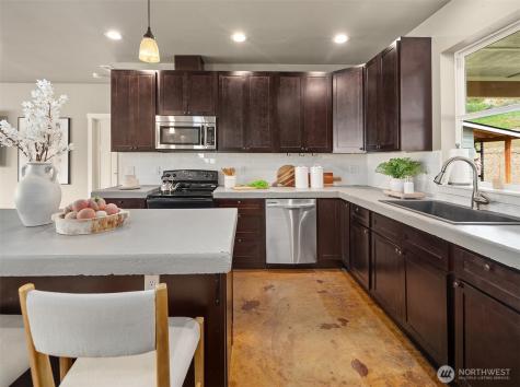 24 Mackenzie Way Chelan WA 98816