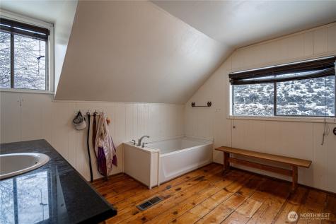 655 Swanson Gulch Road Manson WA 98831