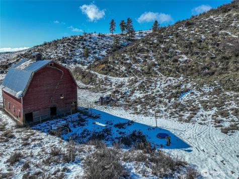 655 Swanson Gulch Road Manson WA 98831
