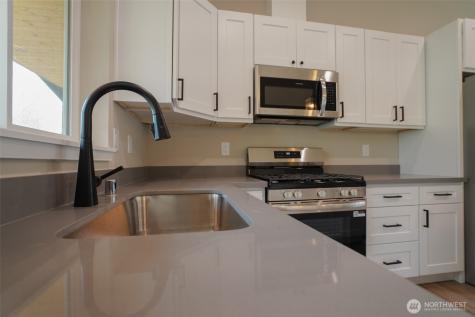 254 Skyler Way Eatonville WA 98328