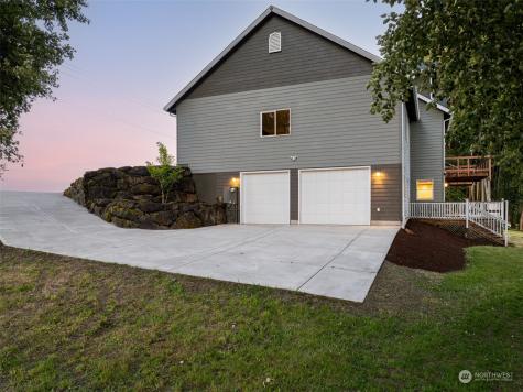 2825 Dike Road Woodland WA 98674