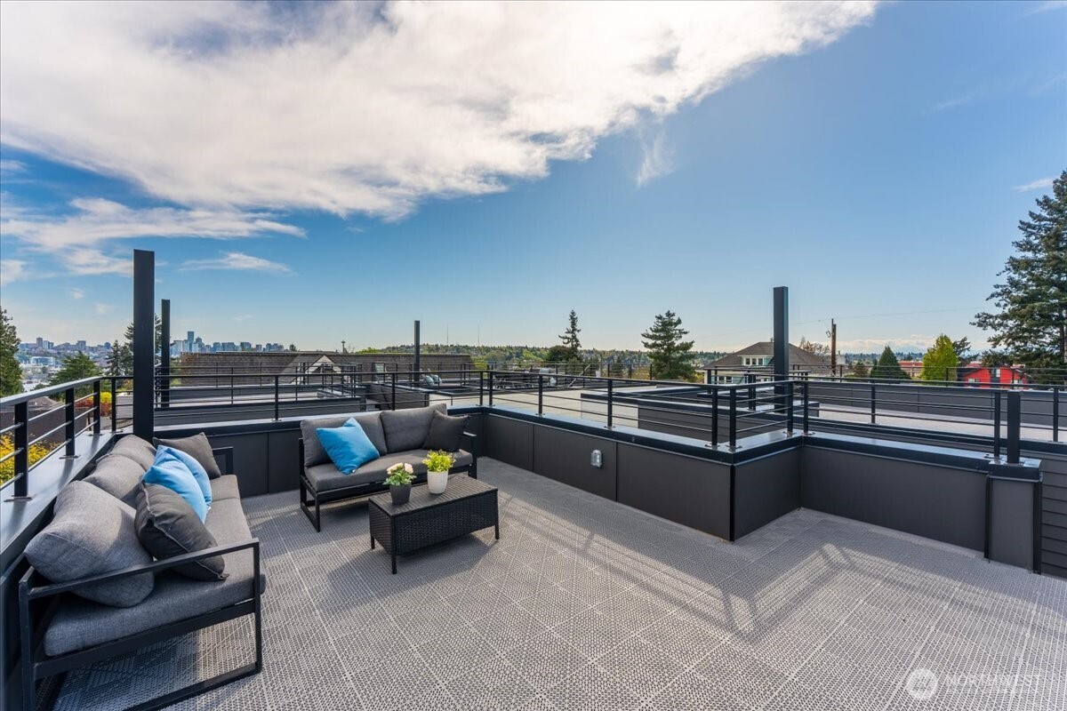 4122 Burke Avenue N Seattle WA 98103