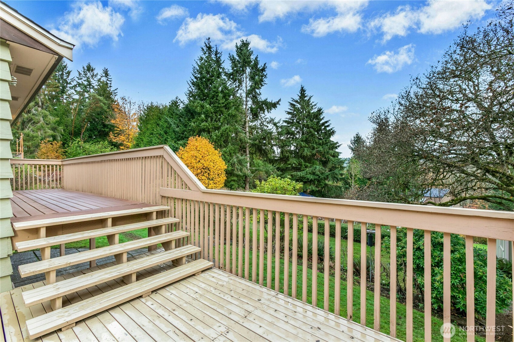 16730 32nd Place NE Lake Forest Park WA 98155