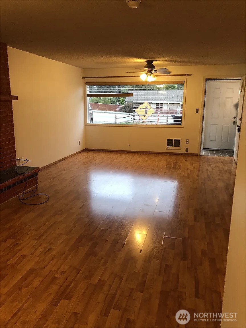 23504 58th Avenue W Mountlake Terrace WA 98043