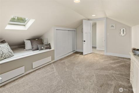 2024 Wells Street Enumclaw WA 98022