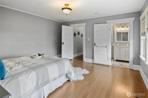 2024 Wells Street Enumclaw WA 98022