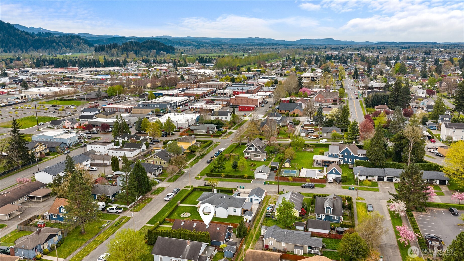 2024 Wells Street Enumclaw WA 98022