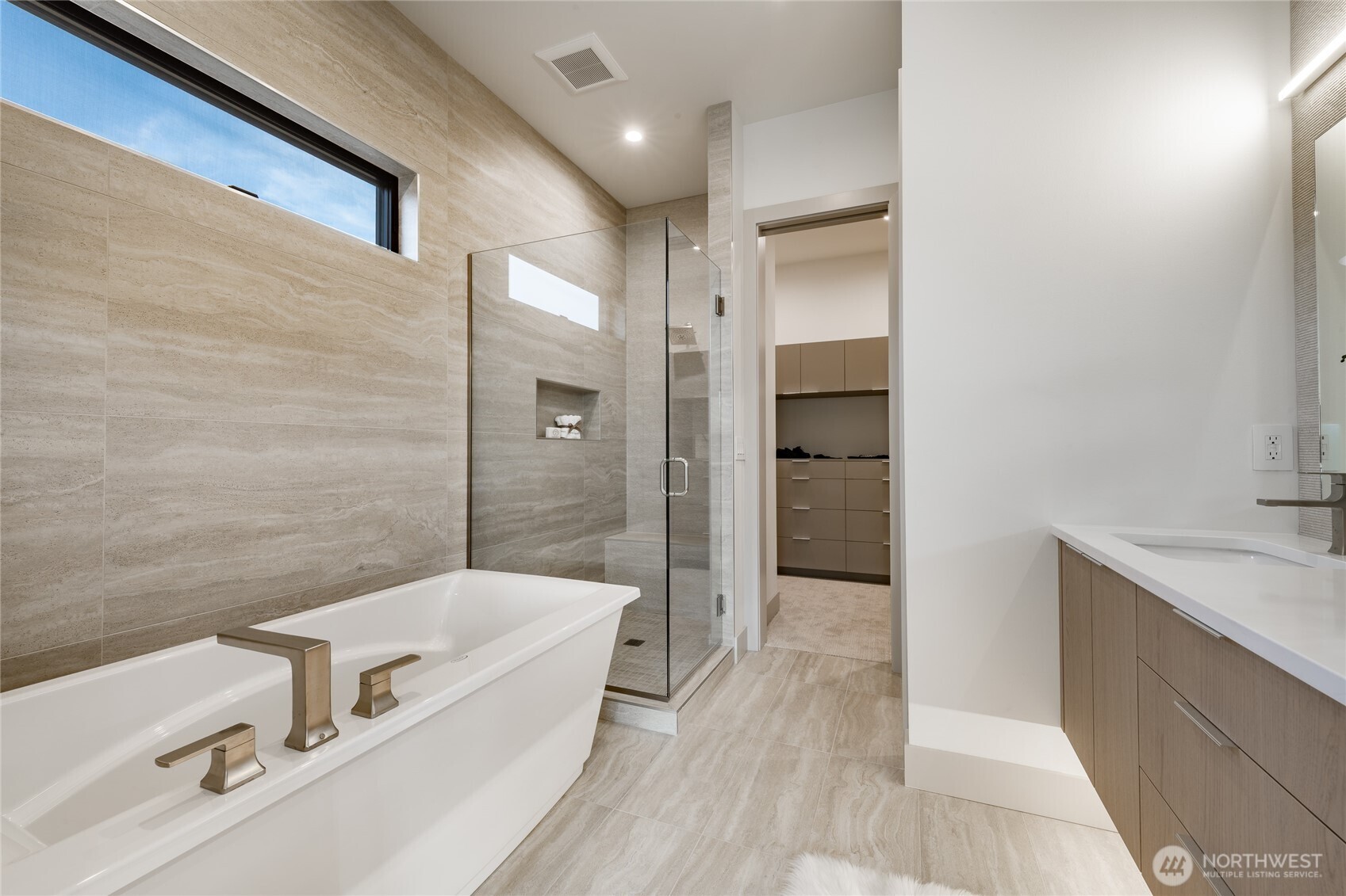 5695 Lux Lane Blaine WA 98230