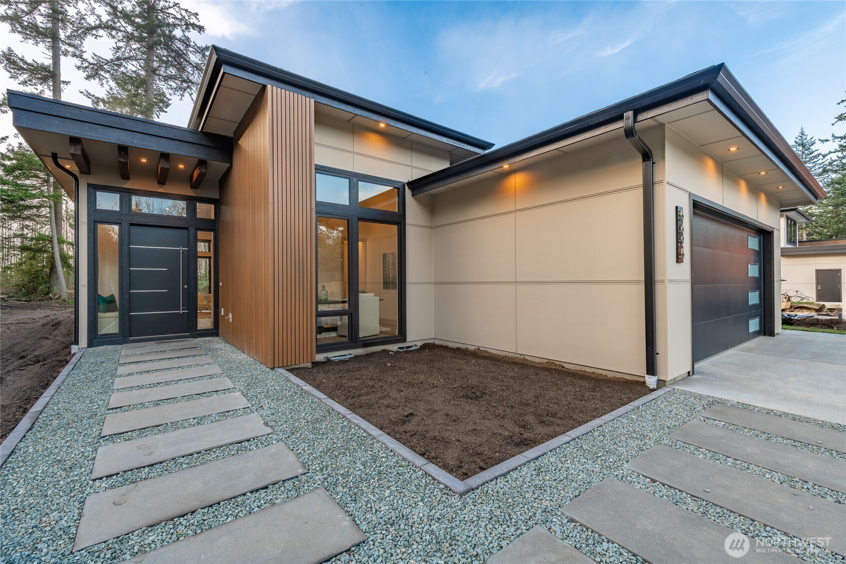 5695 Lux Lane Blaine WA 98230