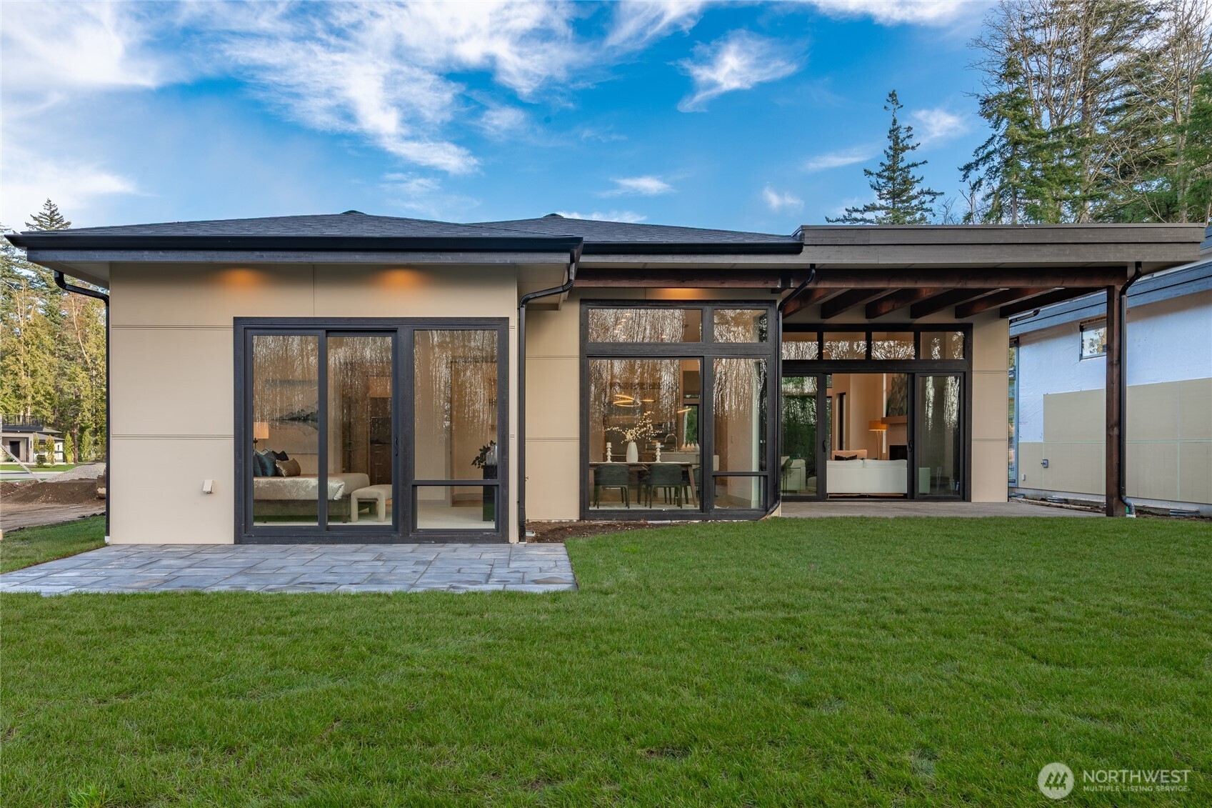 5695 Lux Lane Blaine WA 98230