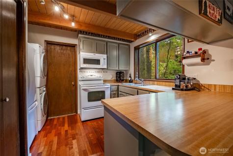 7082 Olympus Way Glacier WA 98244