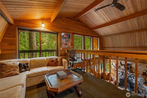 7082 Olympus Way Glacier WA 98244