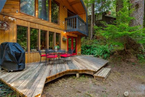 7082 Olympus Way Glacier WA 98244