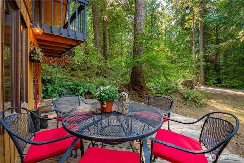 7082 Olympus Way Glacier WA 98244