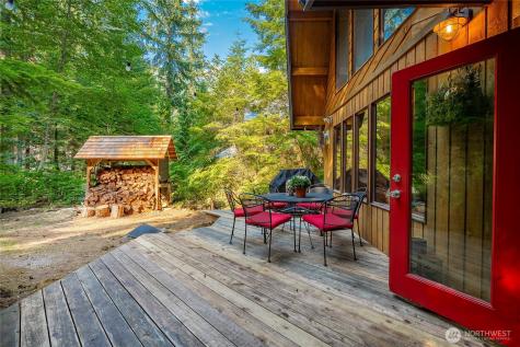 7082 Olympus Way Glacier WA 98244