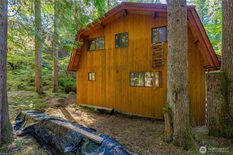 7082 Olympus Way Glacier WA 98244