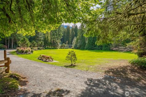 7082 Olympus Way Glacier WA 98244
