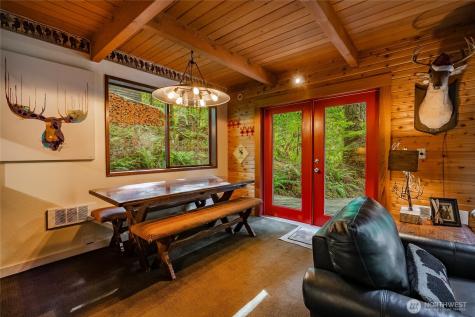 7082 Olympus Way Glacier WA 98244