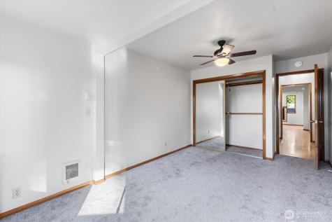 3004 Oak Street Longview WA 98632