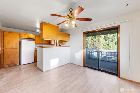3004 Oak Street Longview WA 98632