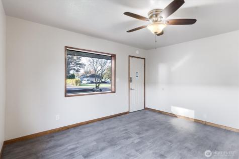 3004 Oak Street Longview WA 98632