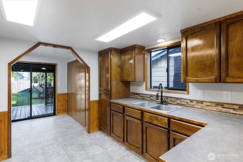 3004 Oak Street Longview WA 98632
