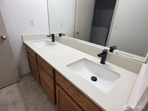 11203 6th Avenue E Tacoma WA 98445