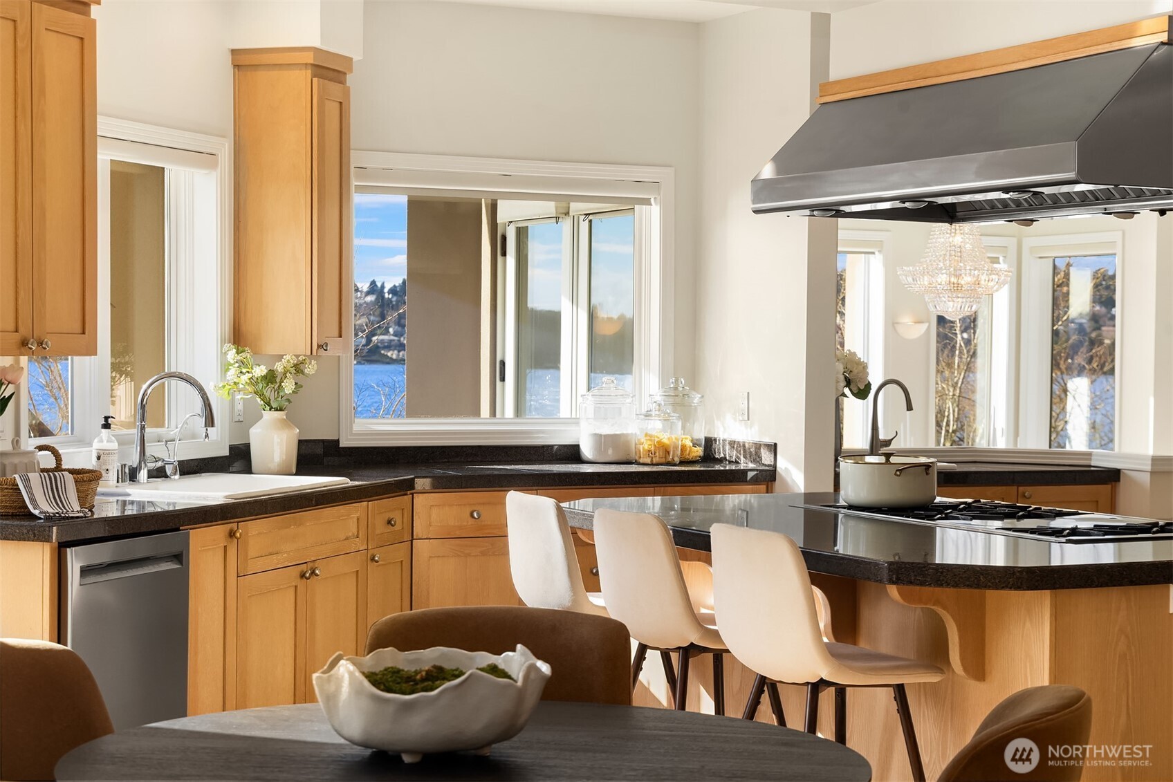 7439 W Mercer Way Mercer Island WA 98040