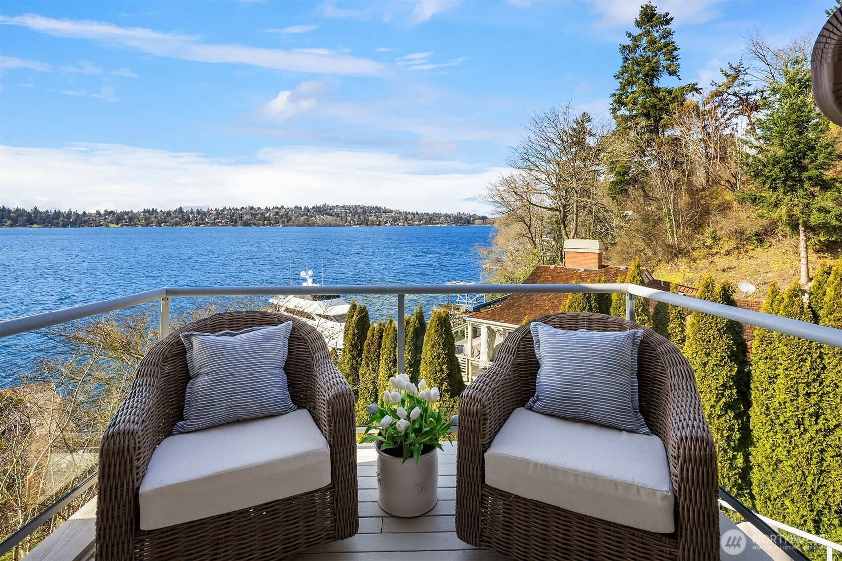 7439 W Mercer Way Mercer Island WA 98040