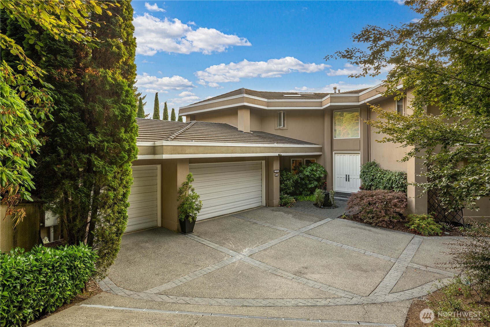 7439 W Mercer Way Mercer Island WA 98040