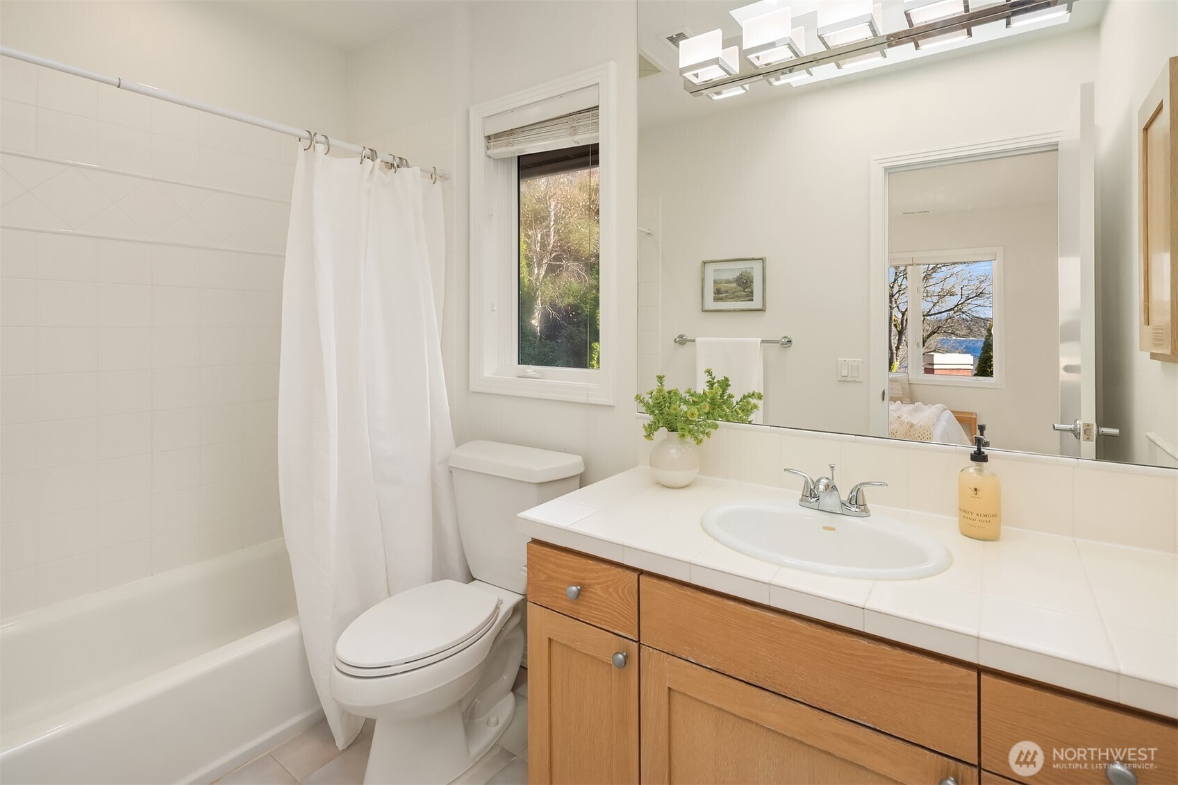 7439 W Mercer Way Mercer Island WA 98040