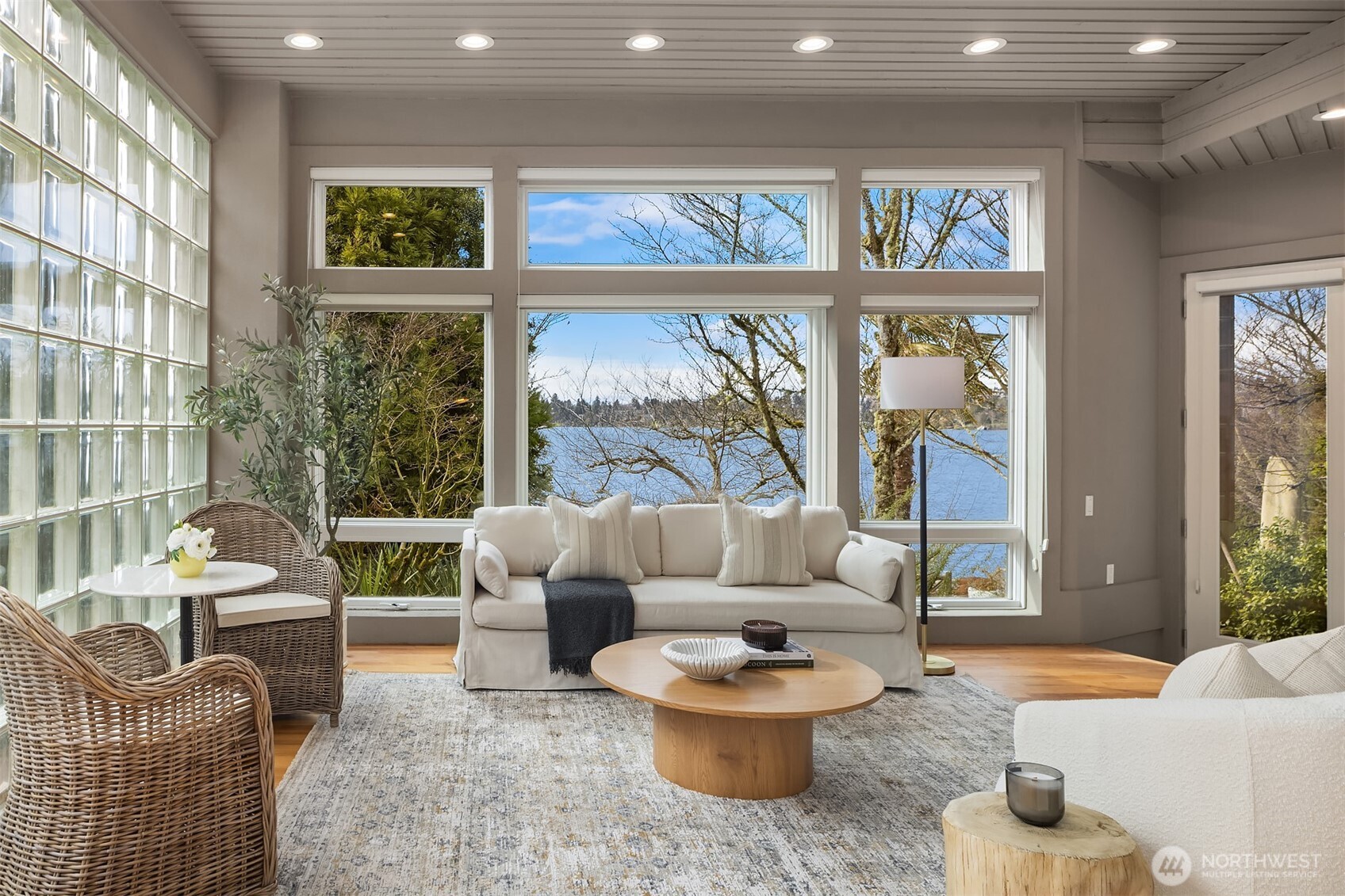 7439 W Mercer Way Mercer Island WA 98040