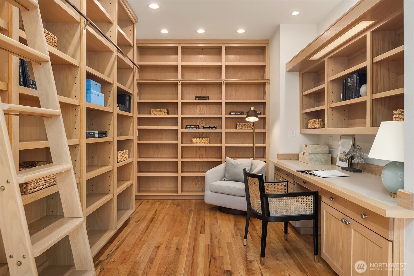 7439 W Mercer Way Mercer Island WA 98040