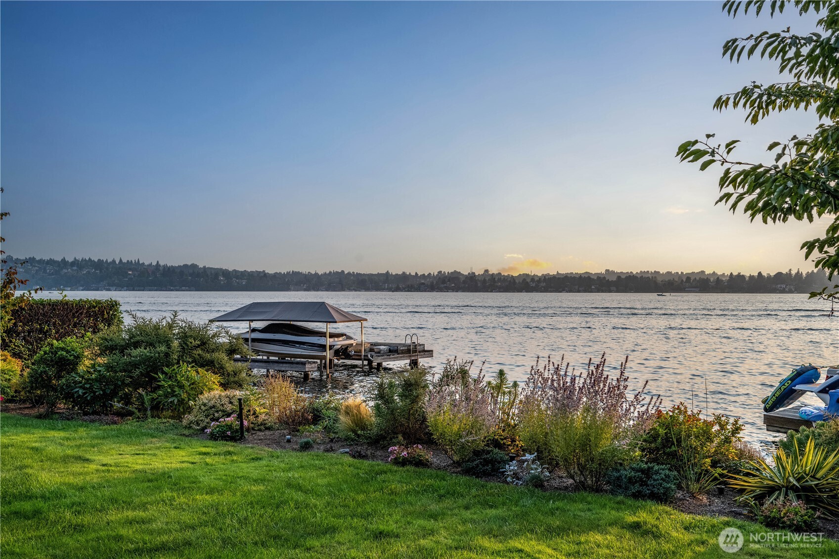 7439 W Mercer Way Mercer Island WA 98040