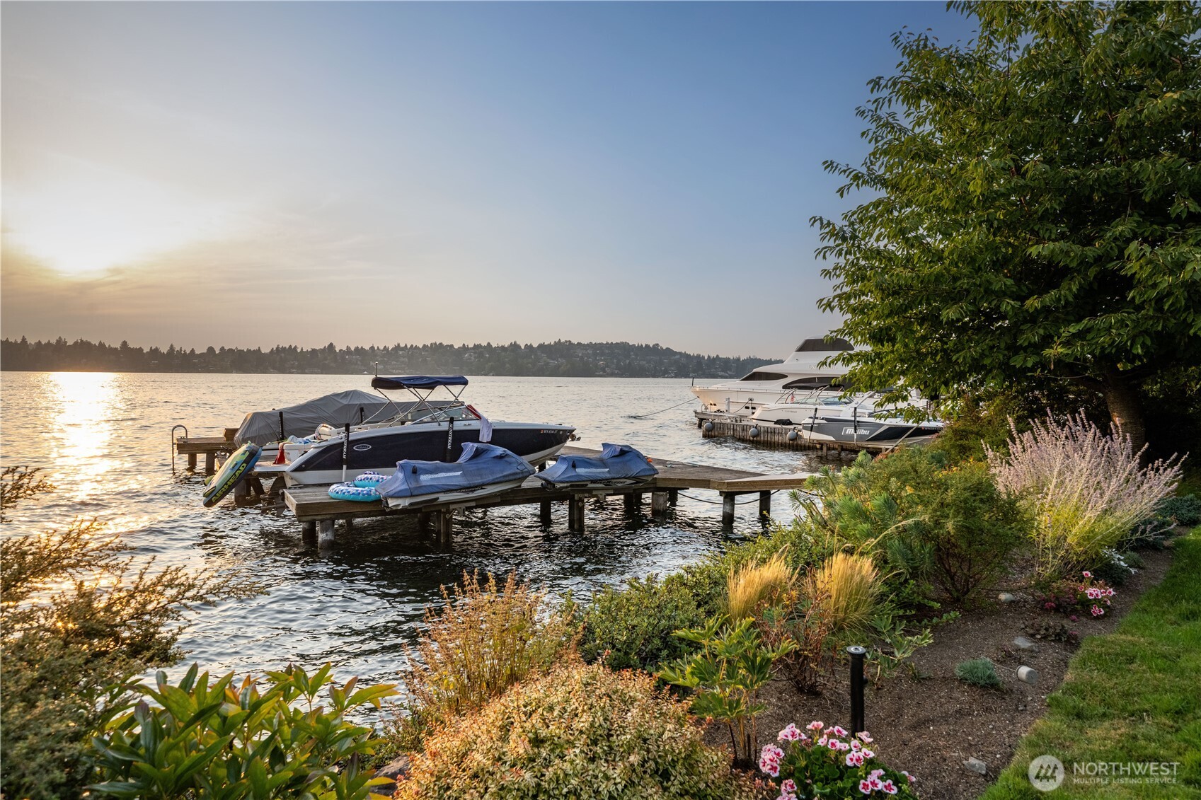 7439 W Mercer Way Mercer Island WA 98040