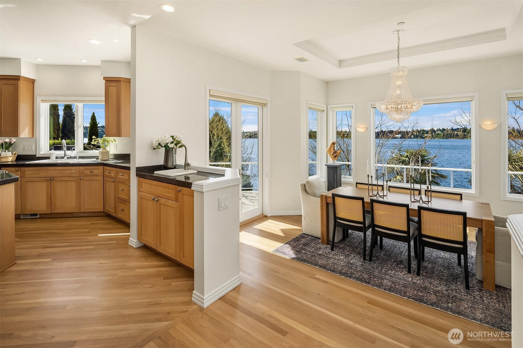 7439 W Mercer Way Mercer Island WA 98040