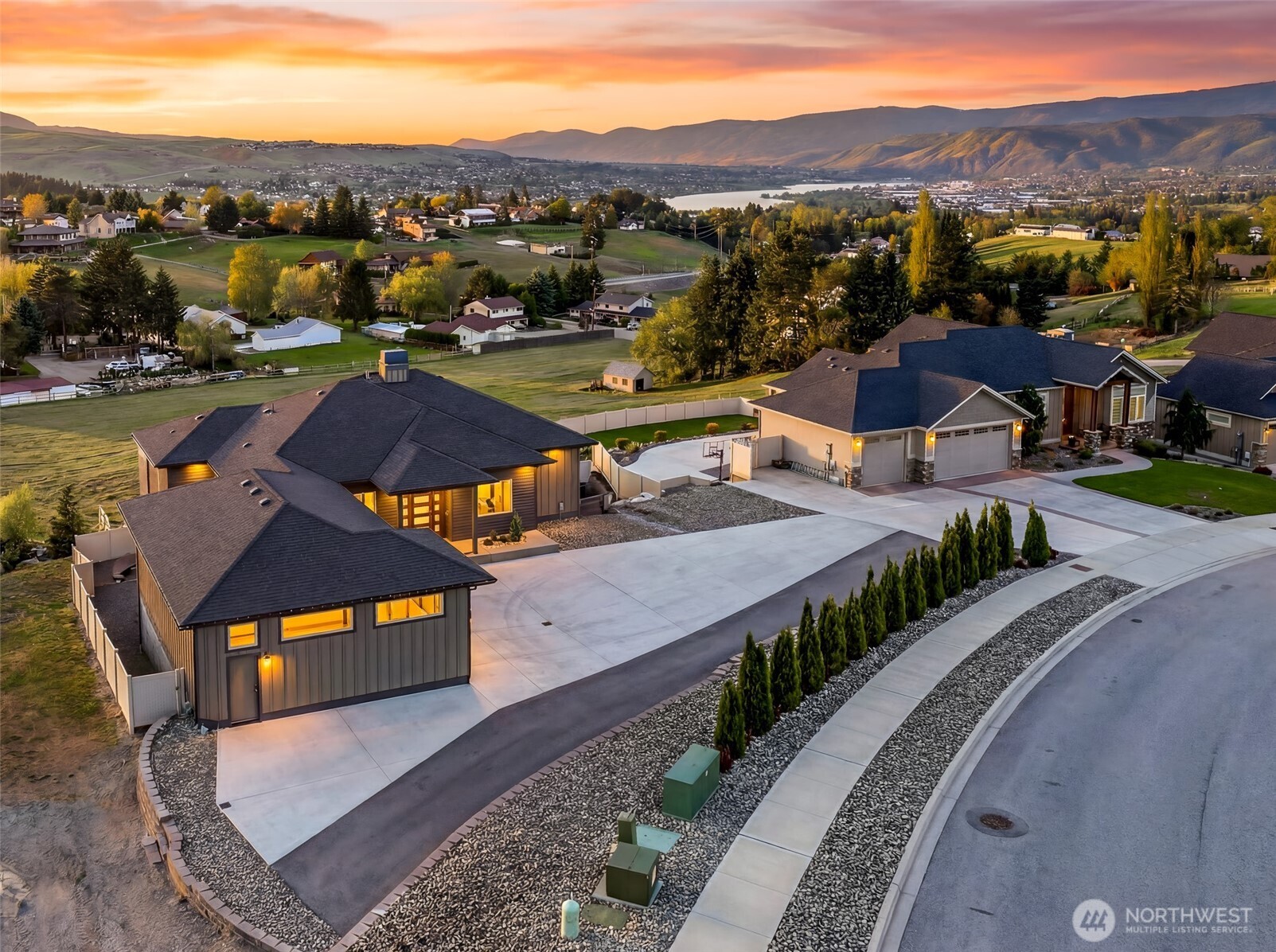 854 Autumn Crest Drive Wenatchee WA 98801